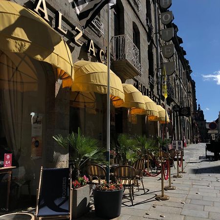 Balzac Hotel Restaurant Фужер Екстер'єр фото